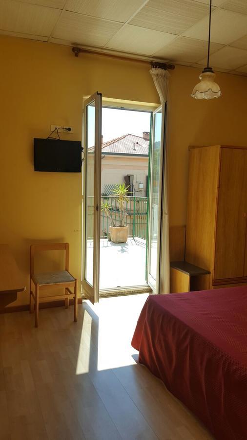 Albergo Savoia Ospedaletti Εξωτερικό φωτογραφία